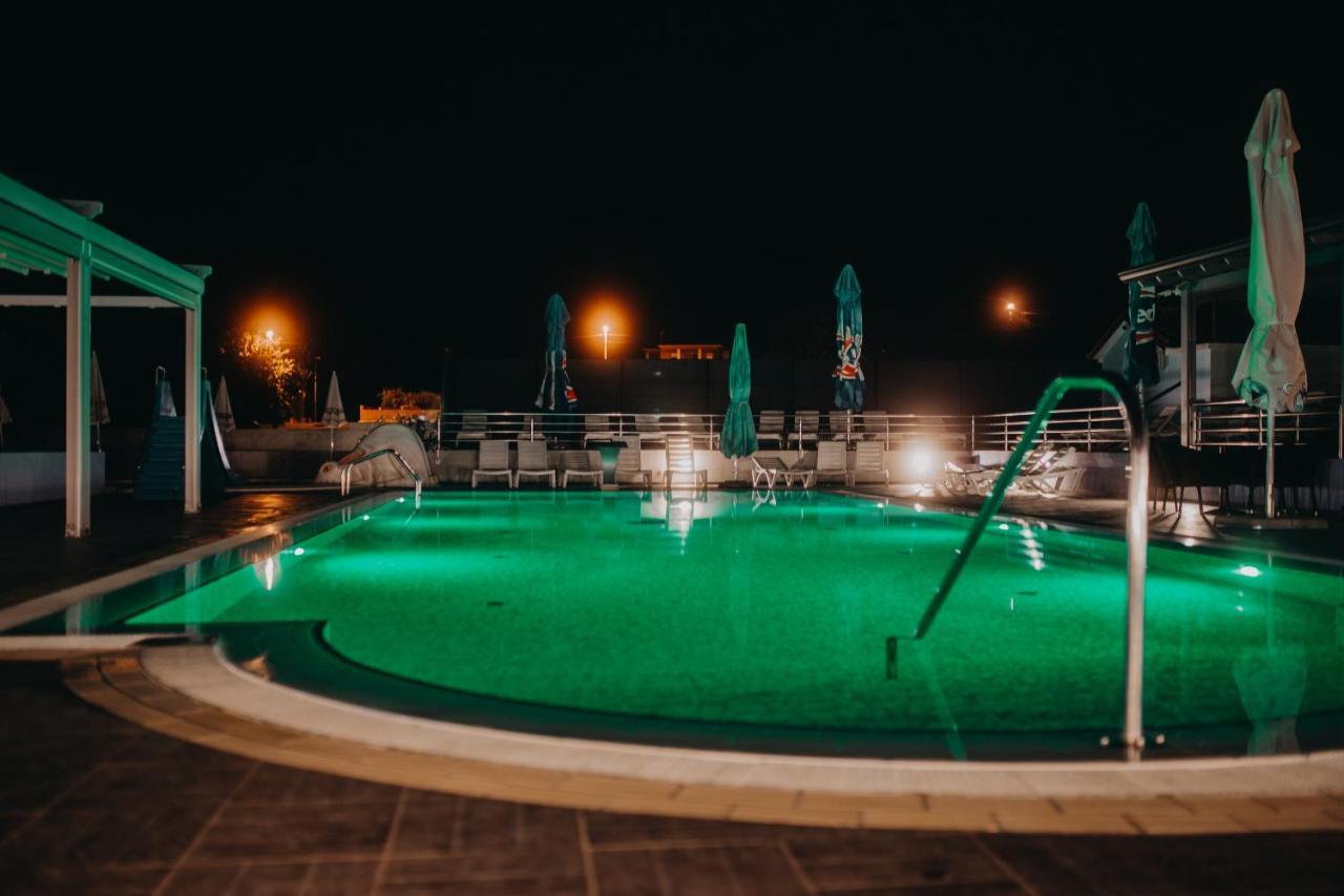 Resort Zatisje Savudrija Esterno foto